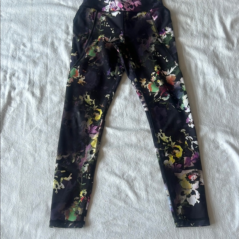 All girls leggings two for $10